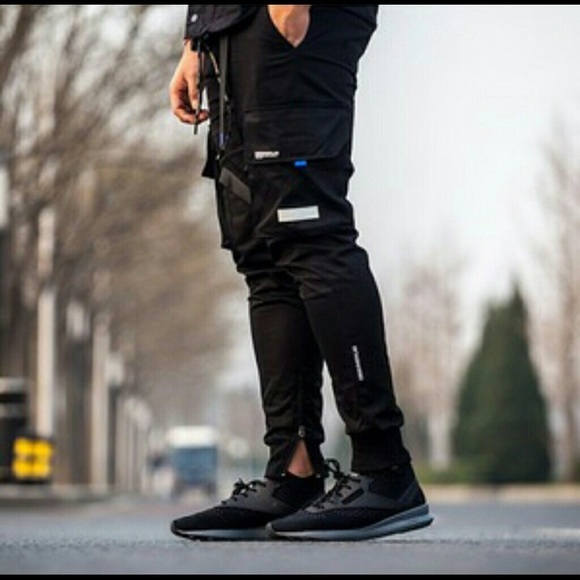 MeNs ReEb0k Z0Ku UlTraKnit IS ruNneR - Picture 2 of 10